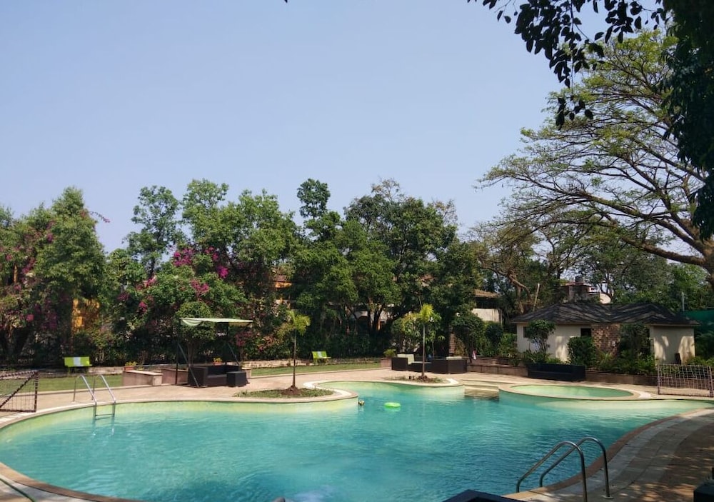 Citrus Hotels Lonavala 38/47