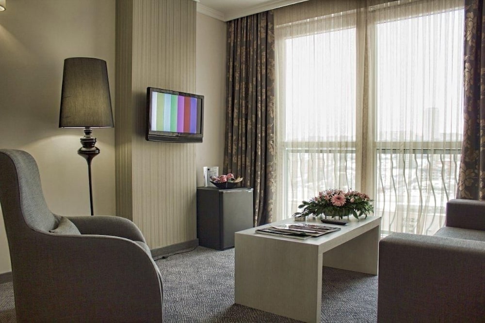 Koza Suite Hotel 63/70