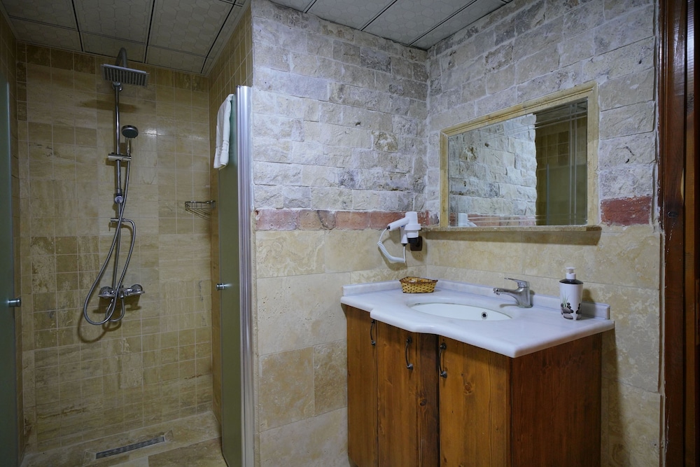 Alaturca House 45/46