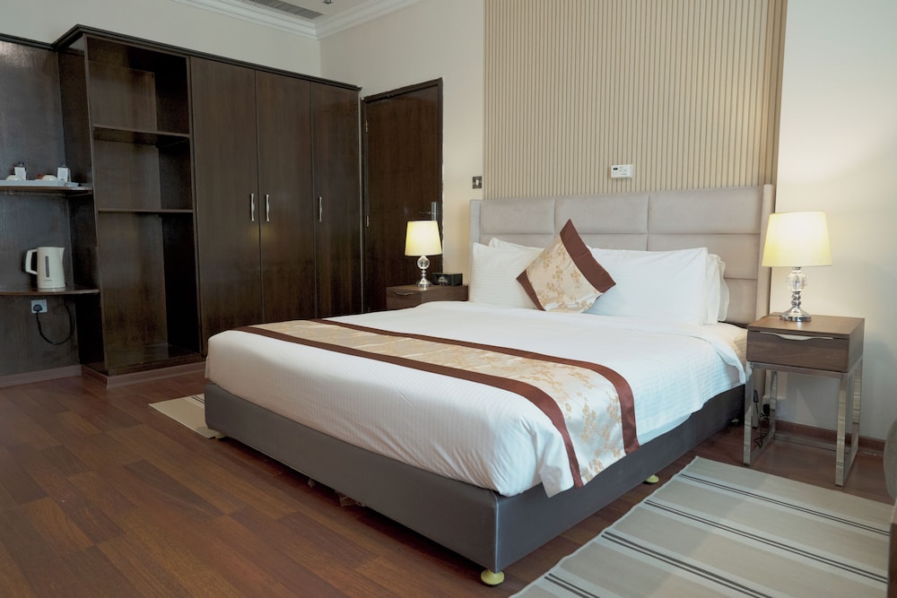 City Tower Hotel 21/70