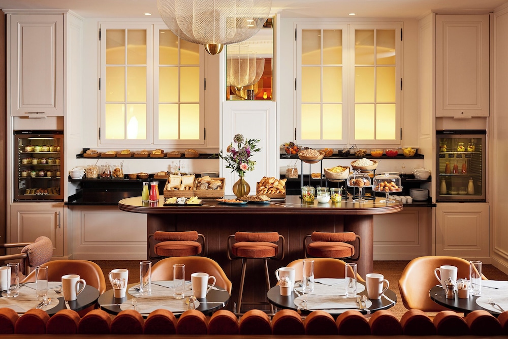 Sofitel Paris Baltimore Tour Eiffel 56/70