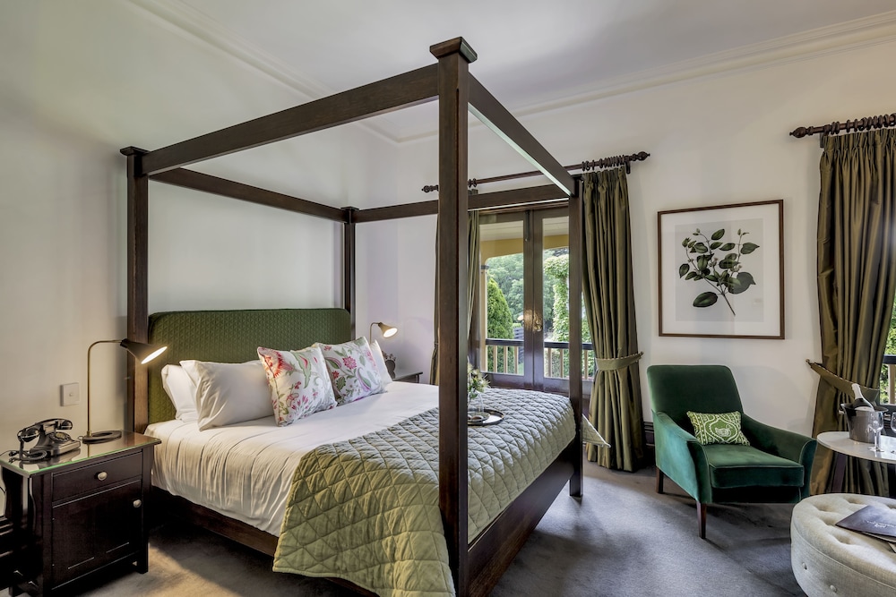Garden, King Bed