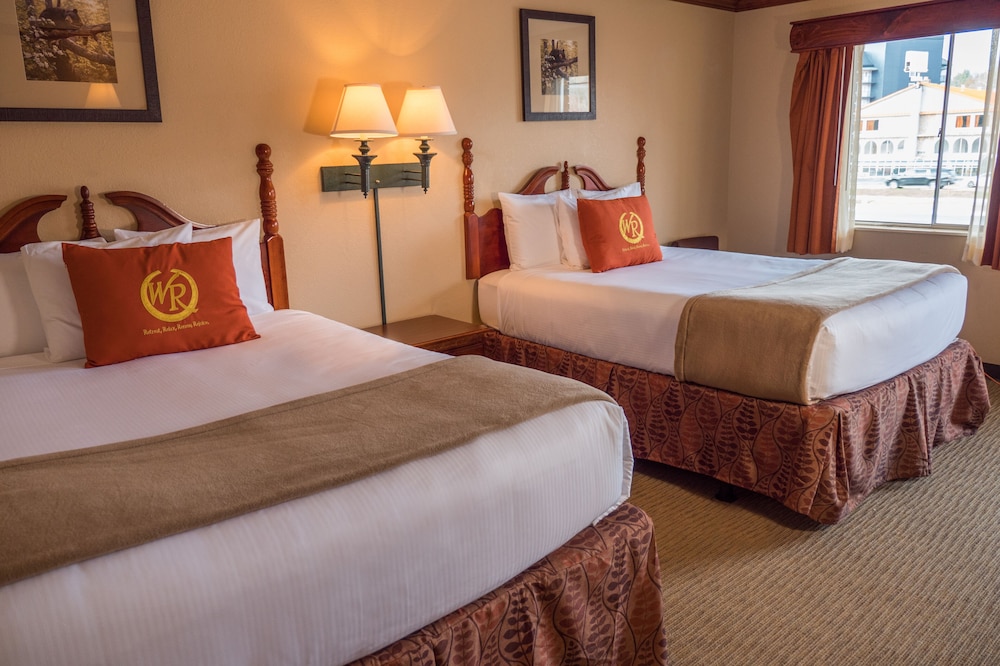 ROOM, 2 QUEEN BEDS, PARKWAY VIEW
