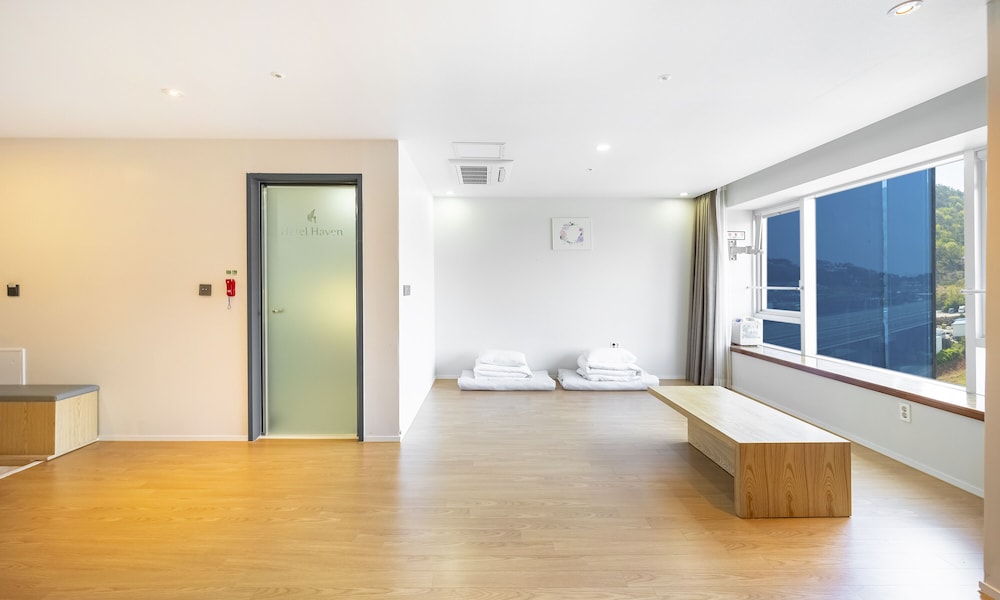 Hotel Haven 49/69