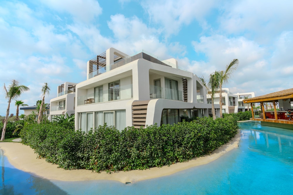 Club Arona by Laren Hotels in SERIK
