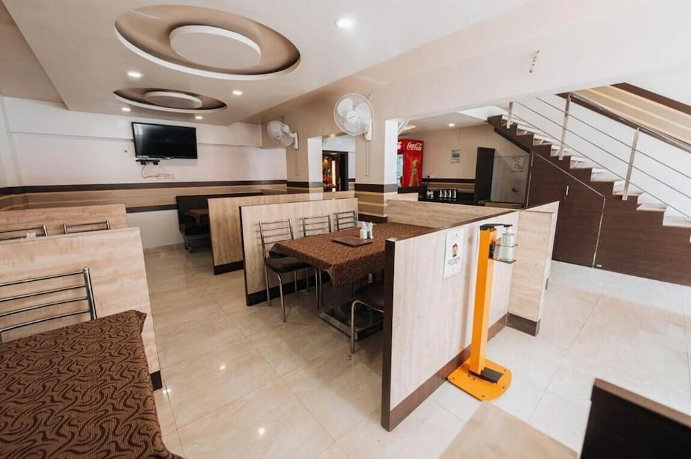 HOTEL KRUSHNA INN 24/27