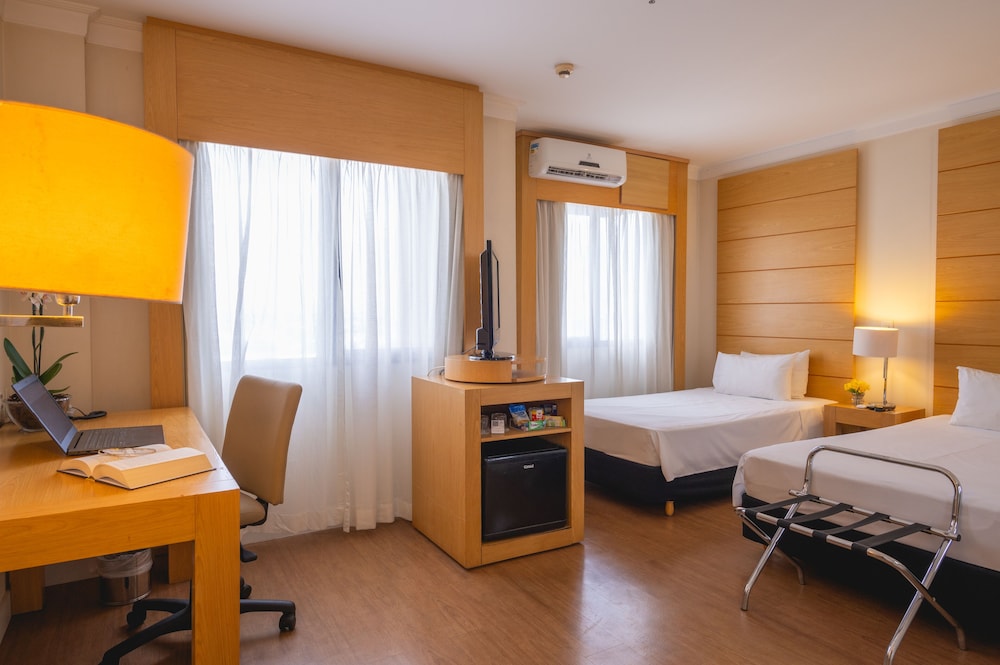 Esuites Congonhas by Atlantica 27/85