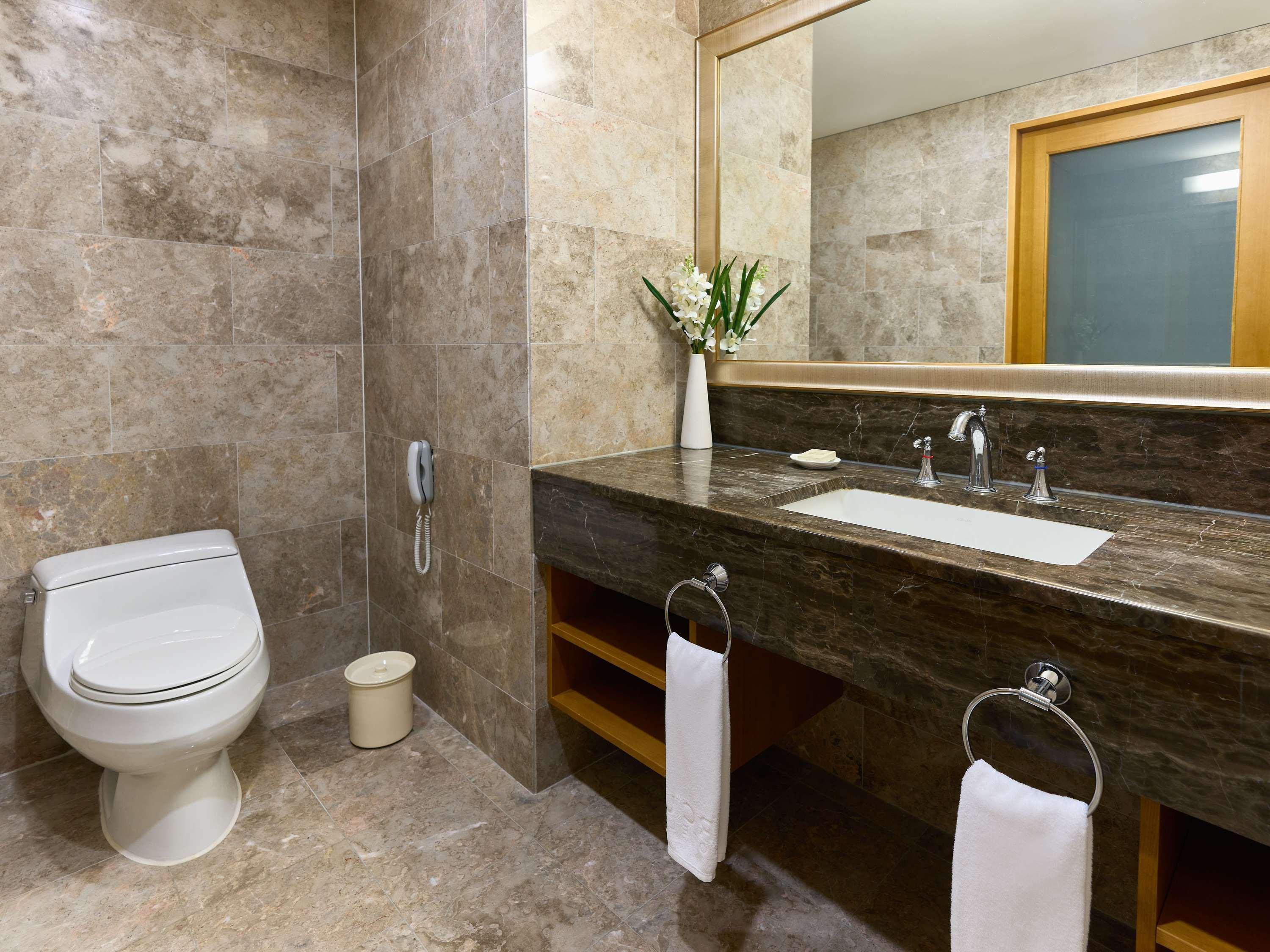 جناح تنفيذي، Mercure Ambassador Jeju 2/3