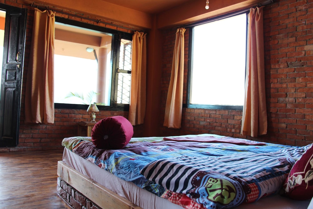 Nar Bis Hotel 10/62