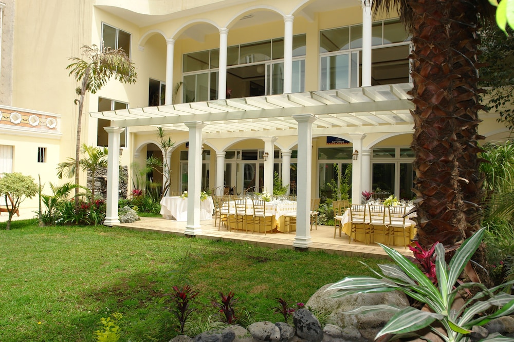 Villa Las Margaritas Sucursal Caxa Hotel 62/68