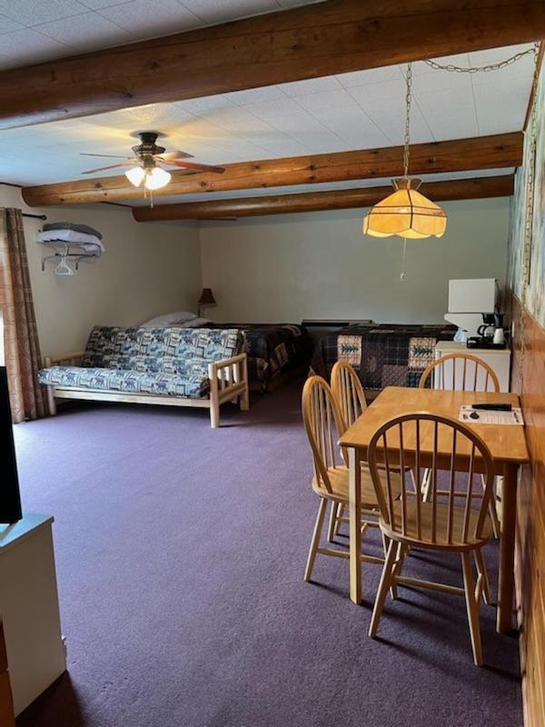 Springcreek Inn 6/22