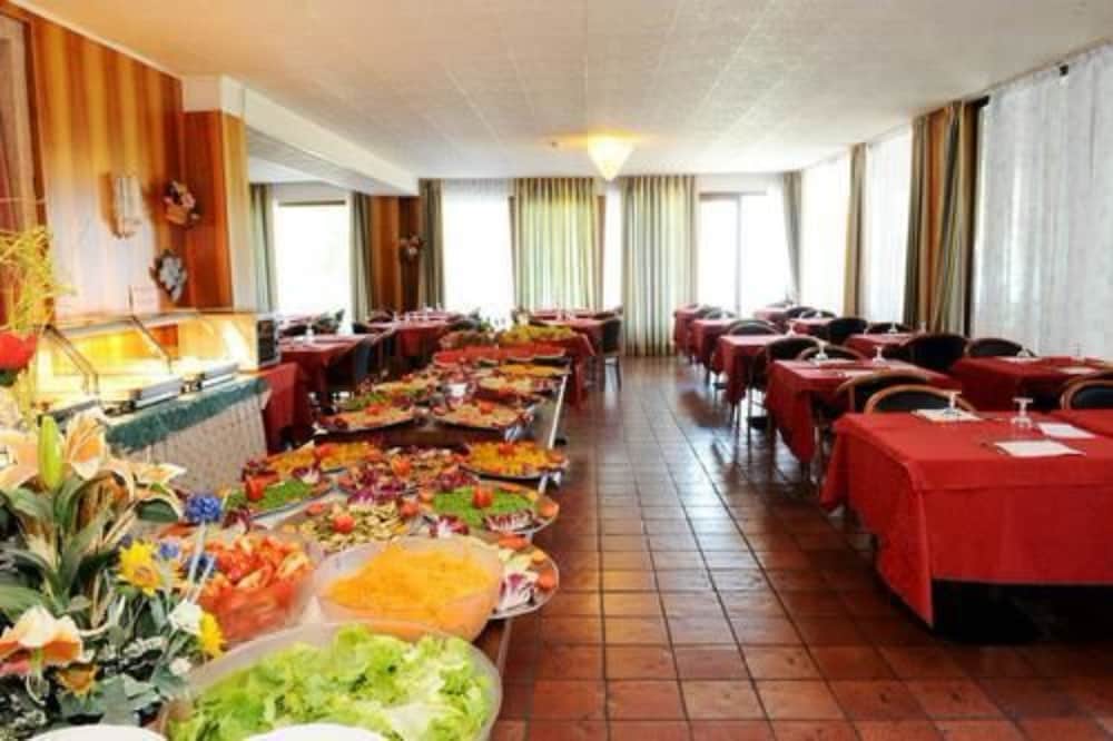 Park Hotel Jolanda 52/61