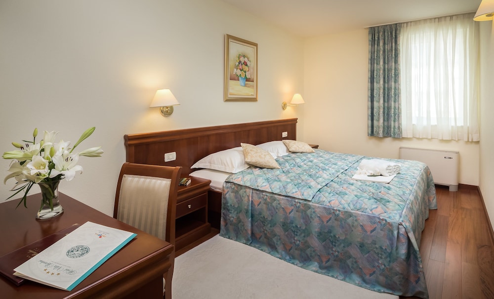 Hotel Villa Bacchus 13/50
