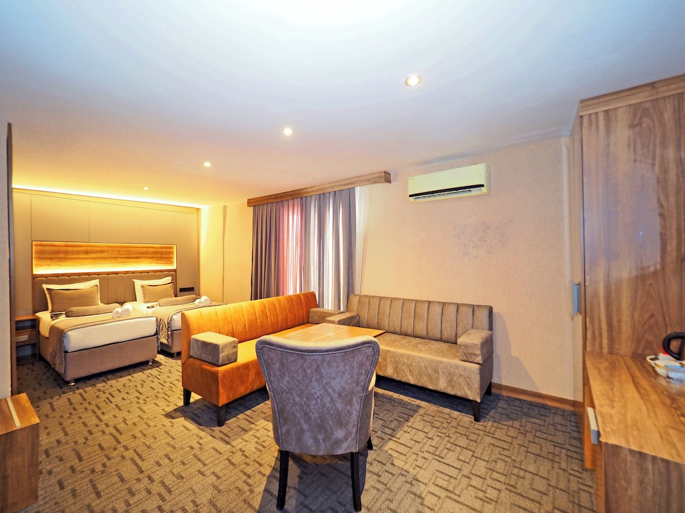 Best House Hotel 37/58