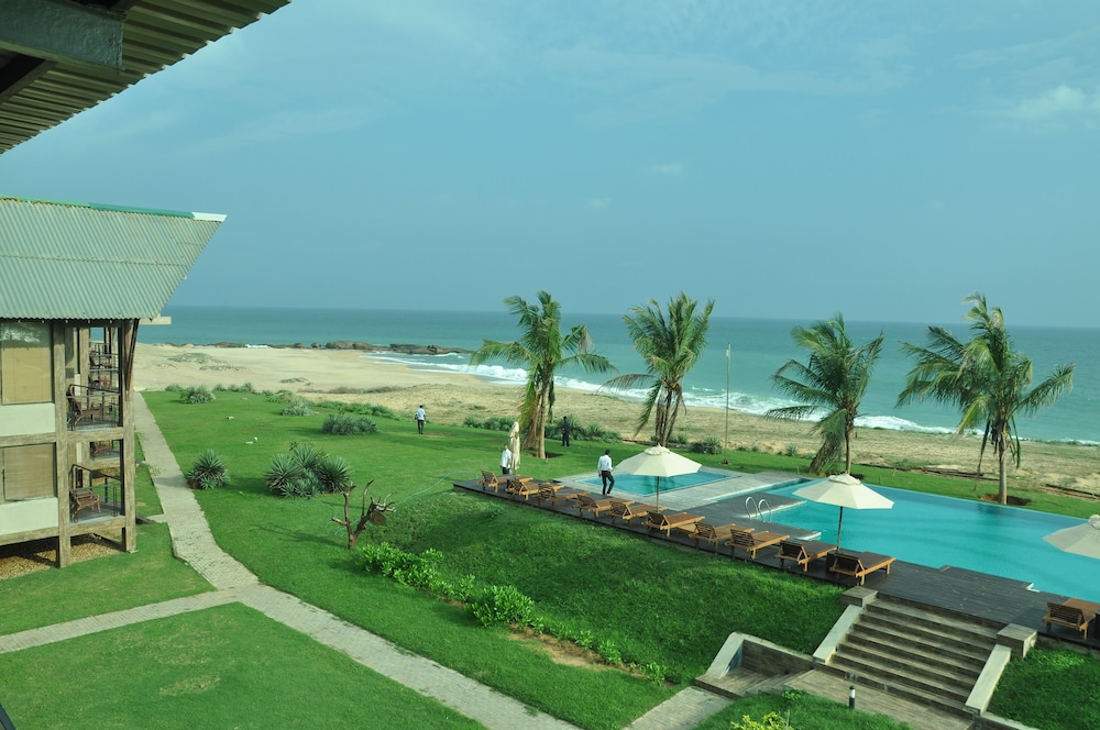 Laya Safari Resorts Spa 60/68