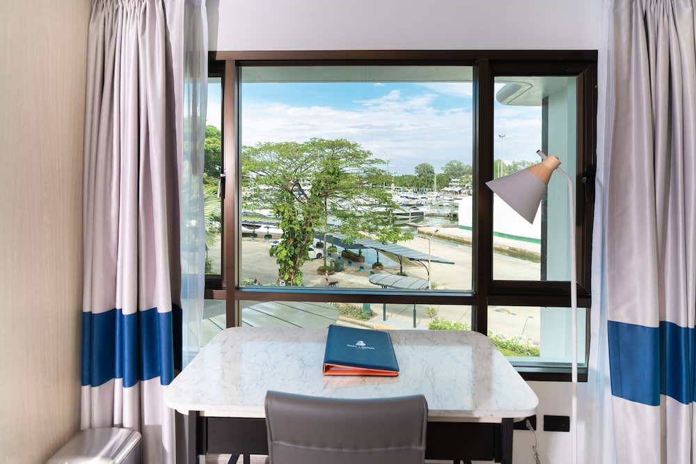 NH Boat Lagoon Phuket Resort 22/48