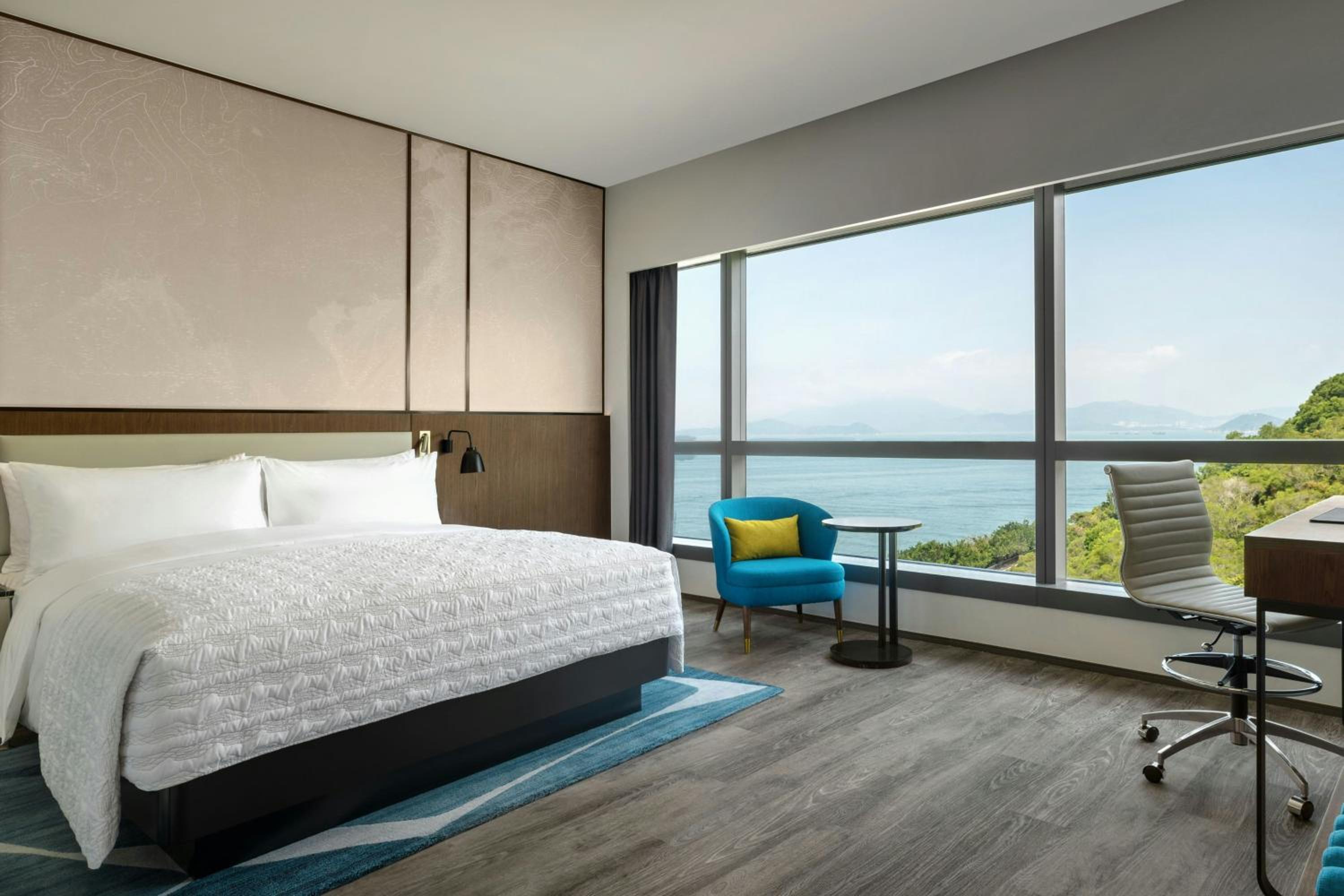 Room, King Bed, Ocean Front, Corner، Le Meridien Cyberport Hotel 2/5