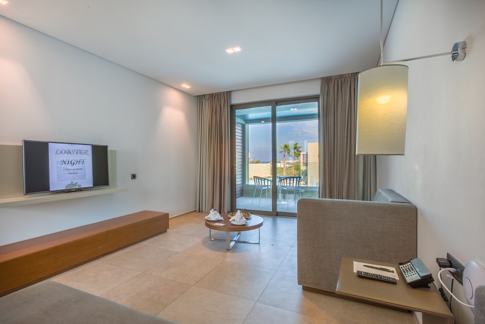 2 Bedrooms, Swim Up, Executive, Suite, 4 Beds, Shared Pool, 2 Sofa, Astir Odysseus Kos Resort and Spa 9/9
