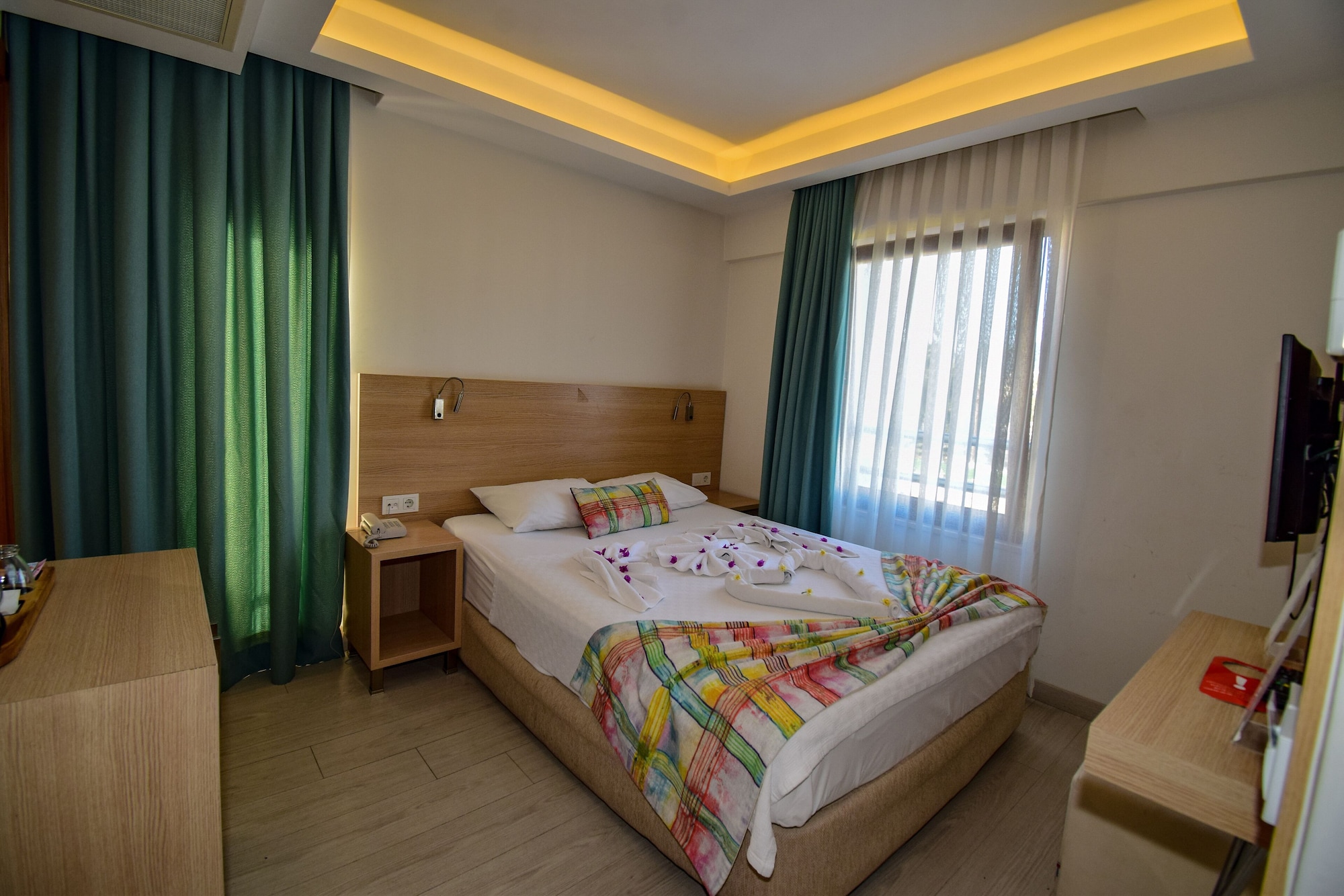 STANDARD, DOUBLE BED
