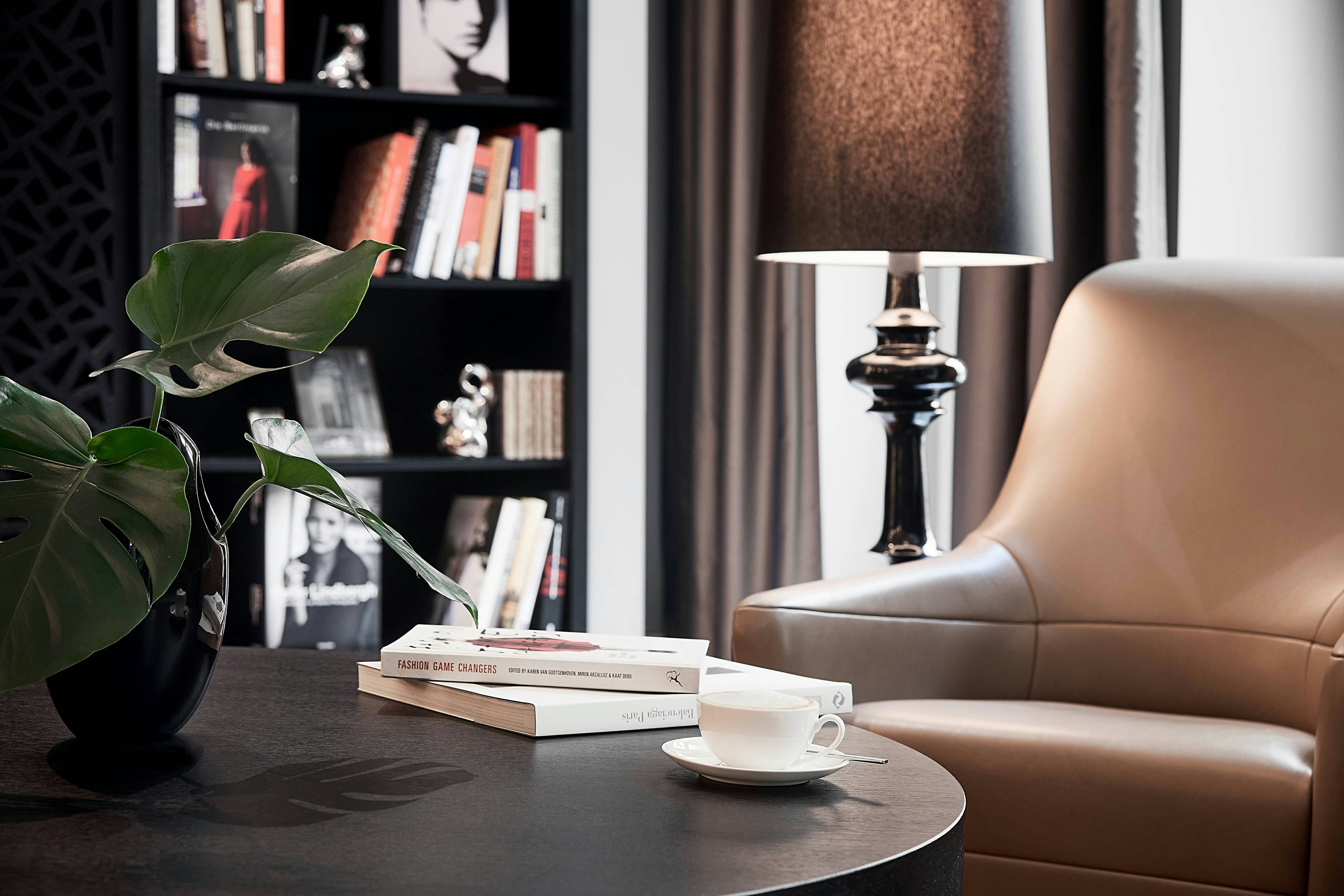 Roomers Berlin, Autograph Collection 21/42