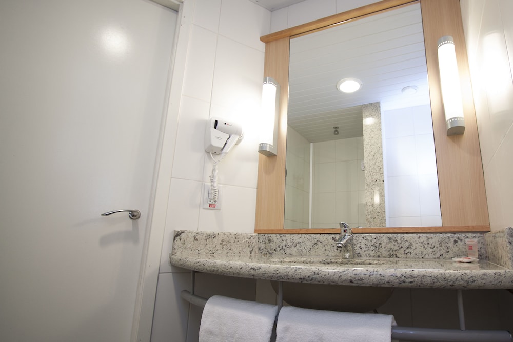 Ibis Cascavel 17/52