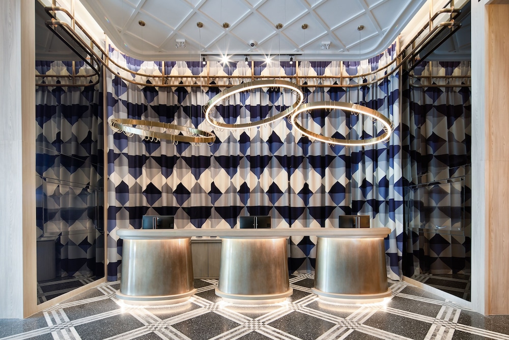 Mercure Bangkok Sukhumvit 24 10/75