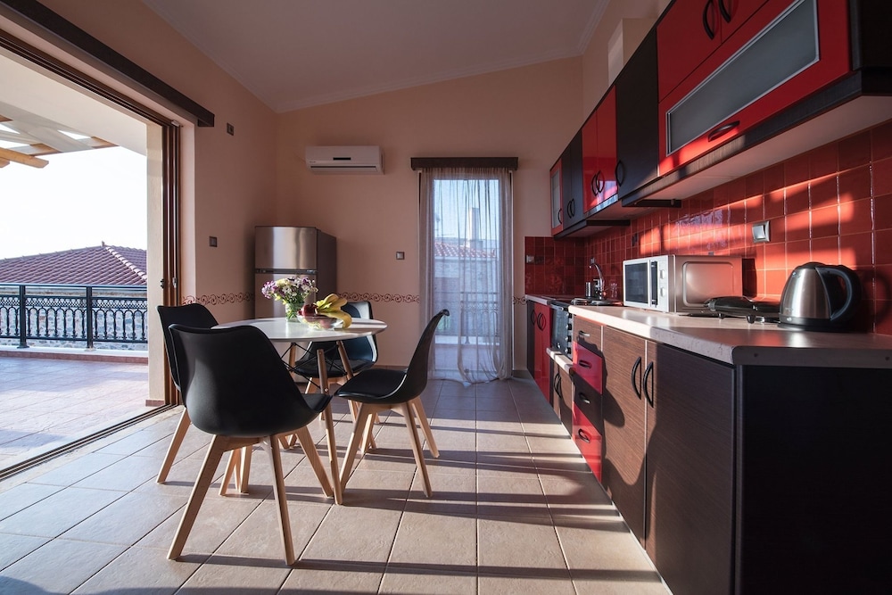 Cyrenia Guesthouse 24/32