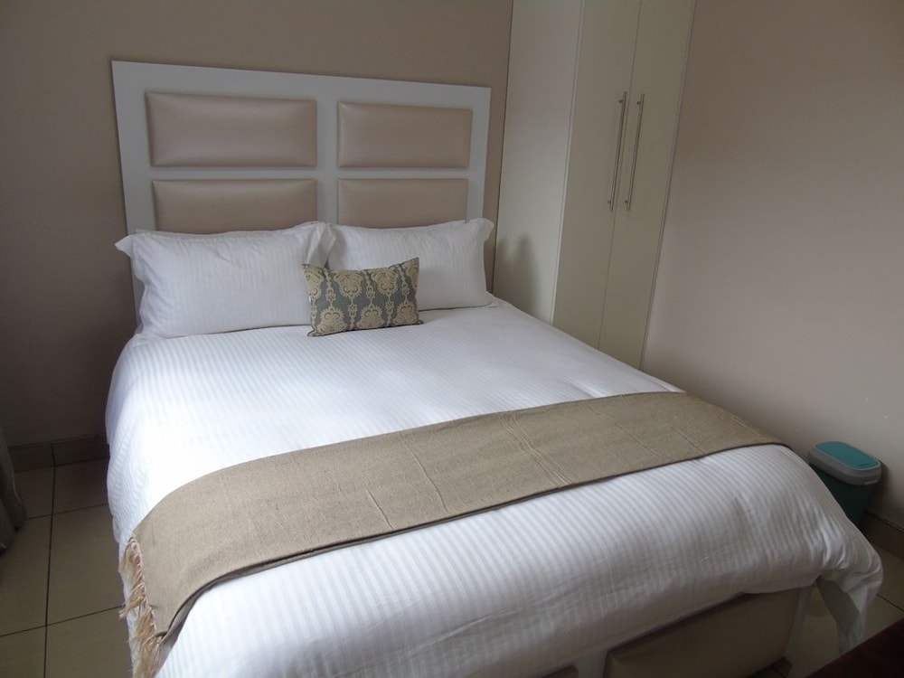 The Musafer Travel Lodge 10/28