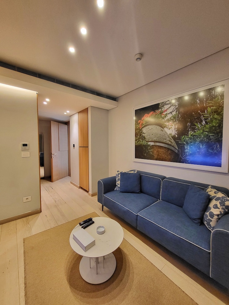 Monot Suites Beirut 30/50