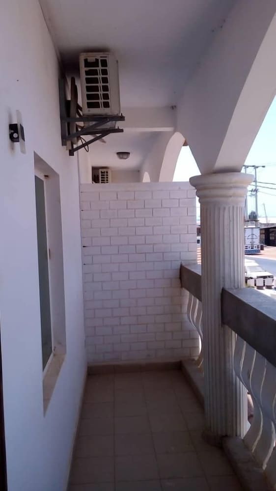 BAYINN HOTEL 26/26