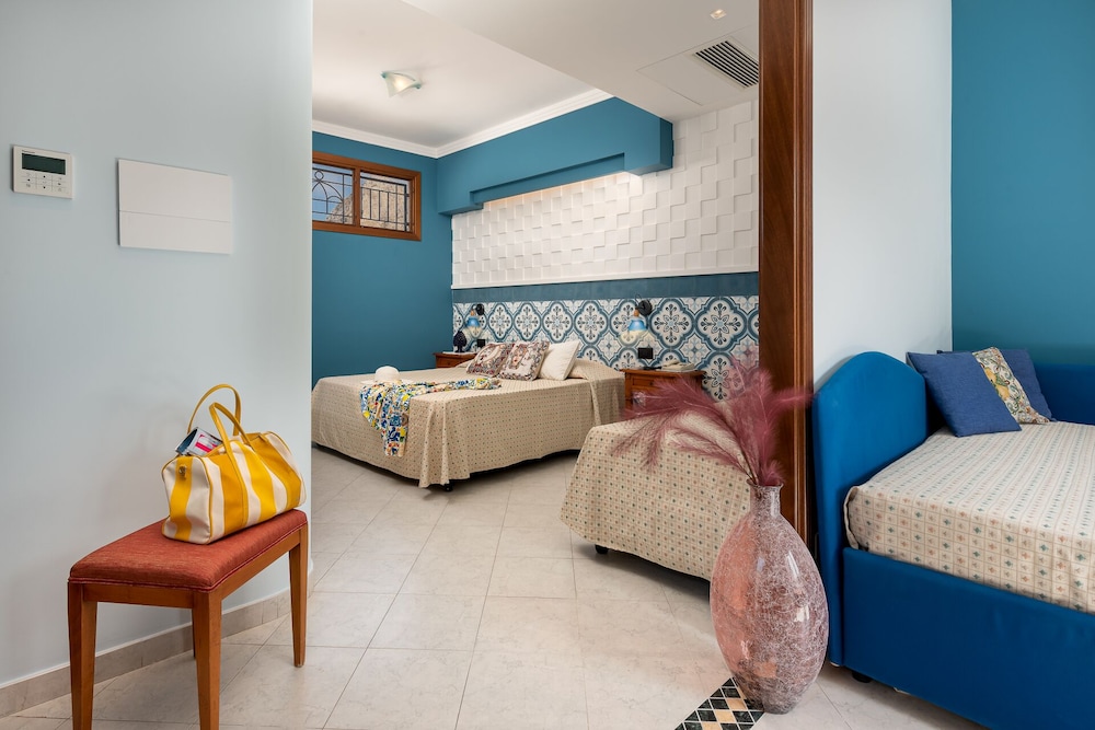 Hotel Mediterraneo 14/27