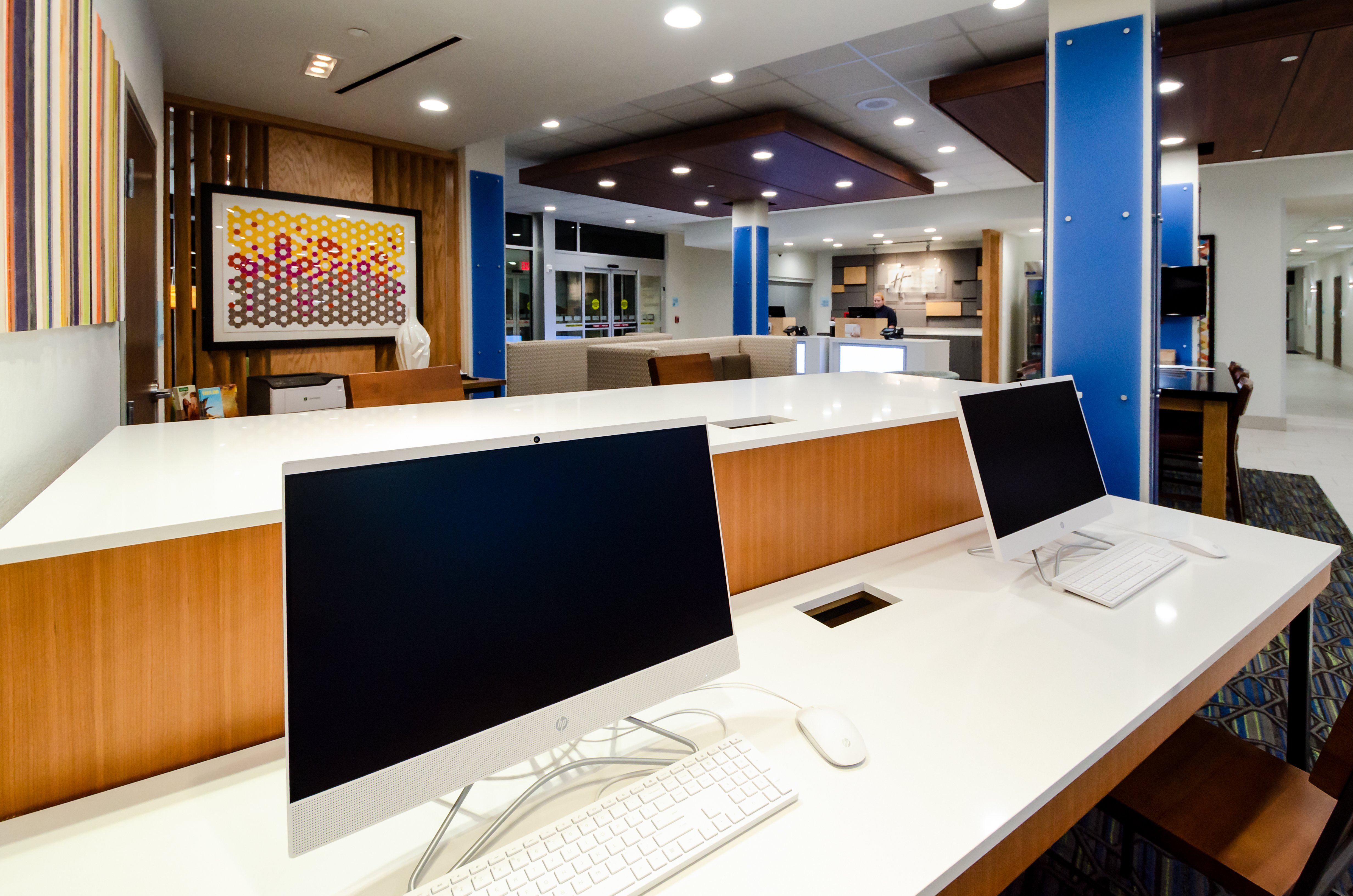 Holiday Inn Express and Suites Taylor 49/52
