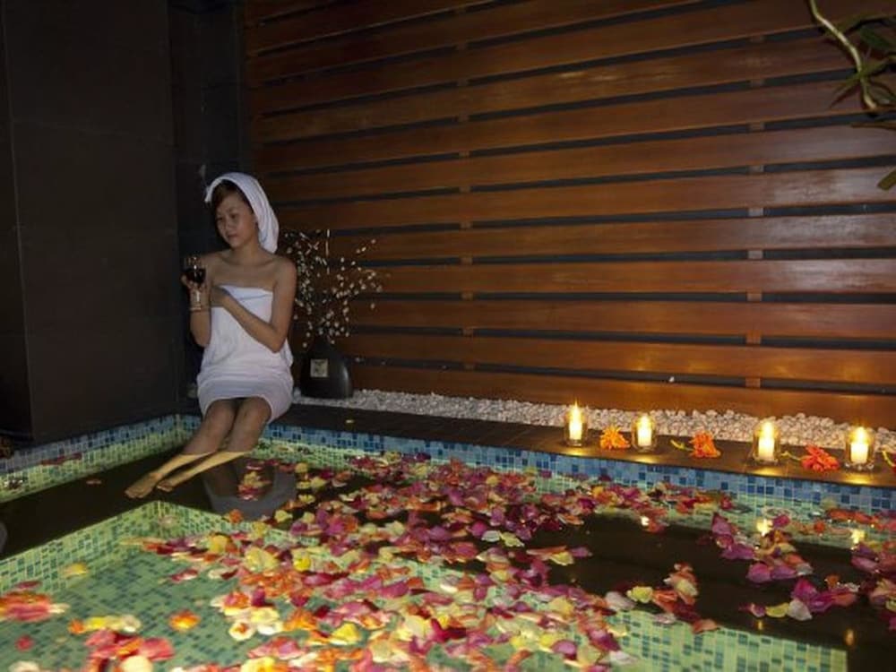Asia Hotel 23/46