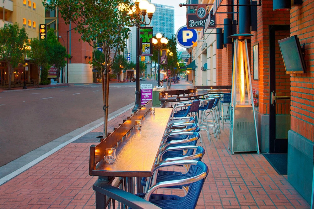 Residence Inn San Diego Downtown Gaslamp Quarter 6/49