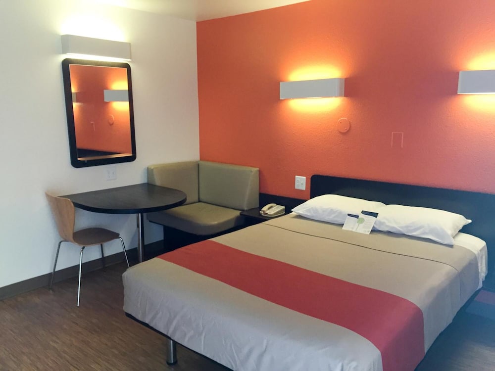 Motel6 Oroville, CA 25/48
