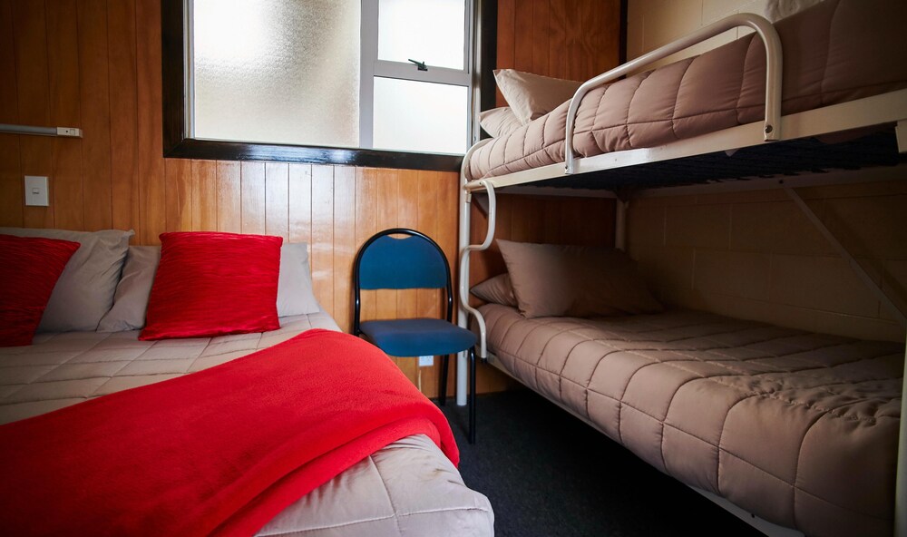 Cabin, 1 Double and 1 Single Bed, Bunk Bed, Shared Bathroom, Kitchen, Small