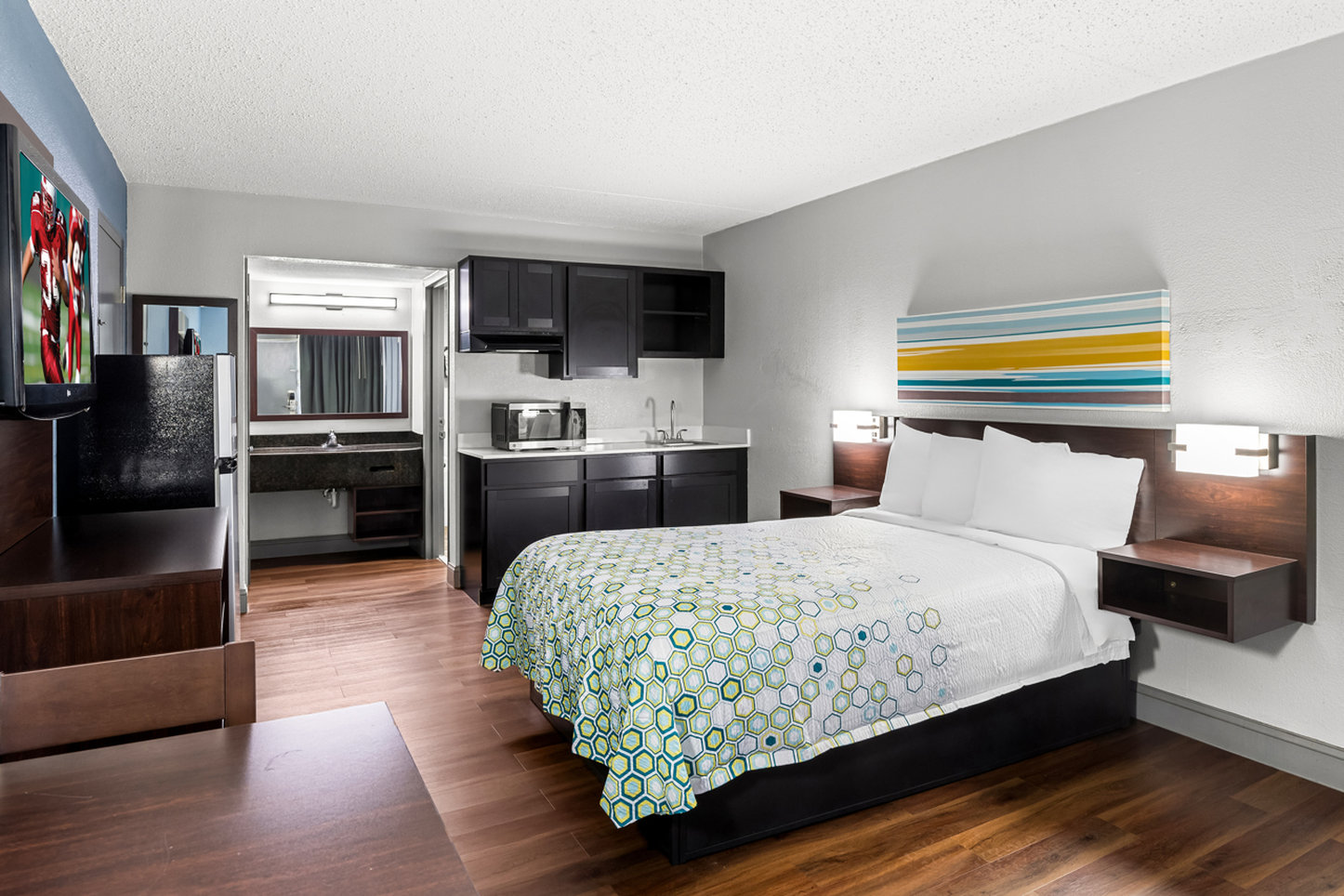 NON-SMOKING STUDIO 1 FULL BED
