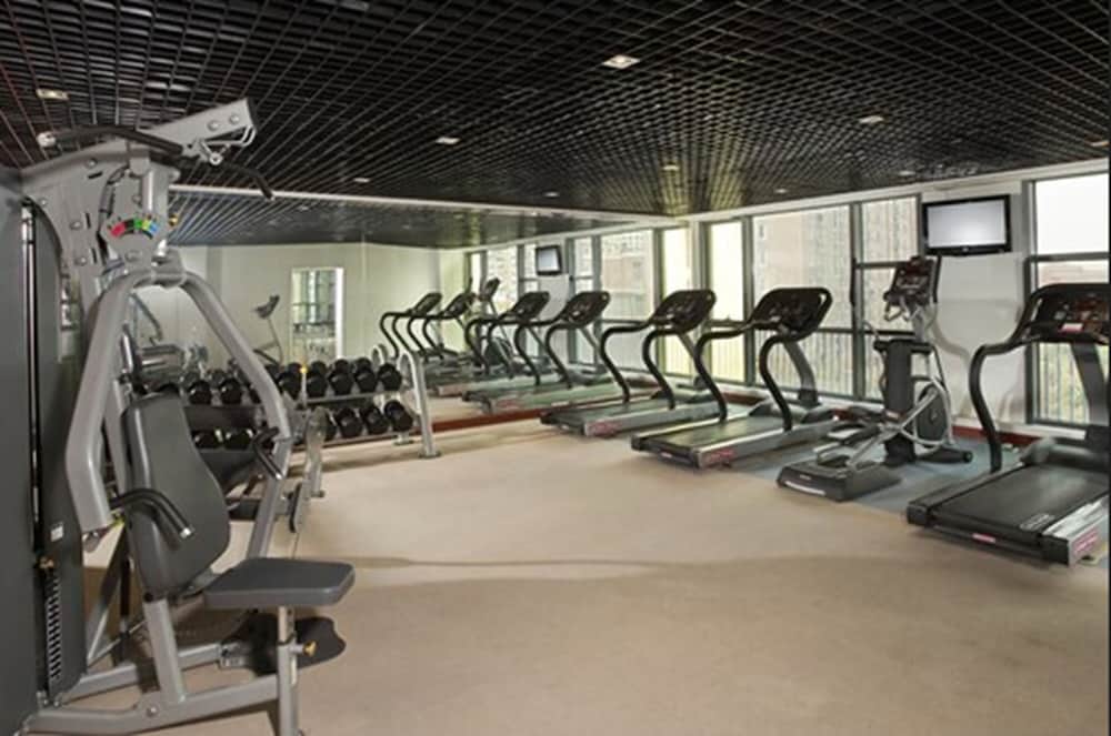 Holiday Inn Shanghai Pudong Nanpu 40/76