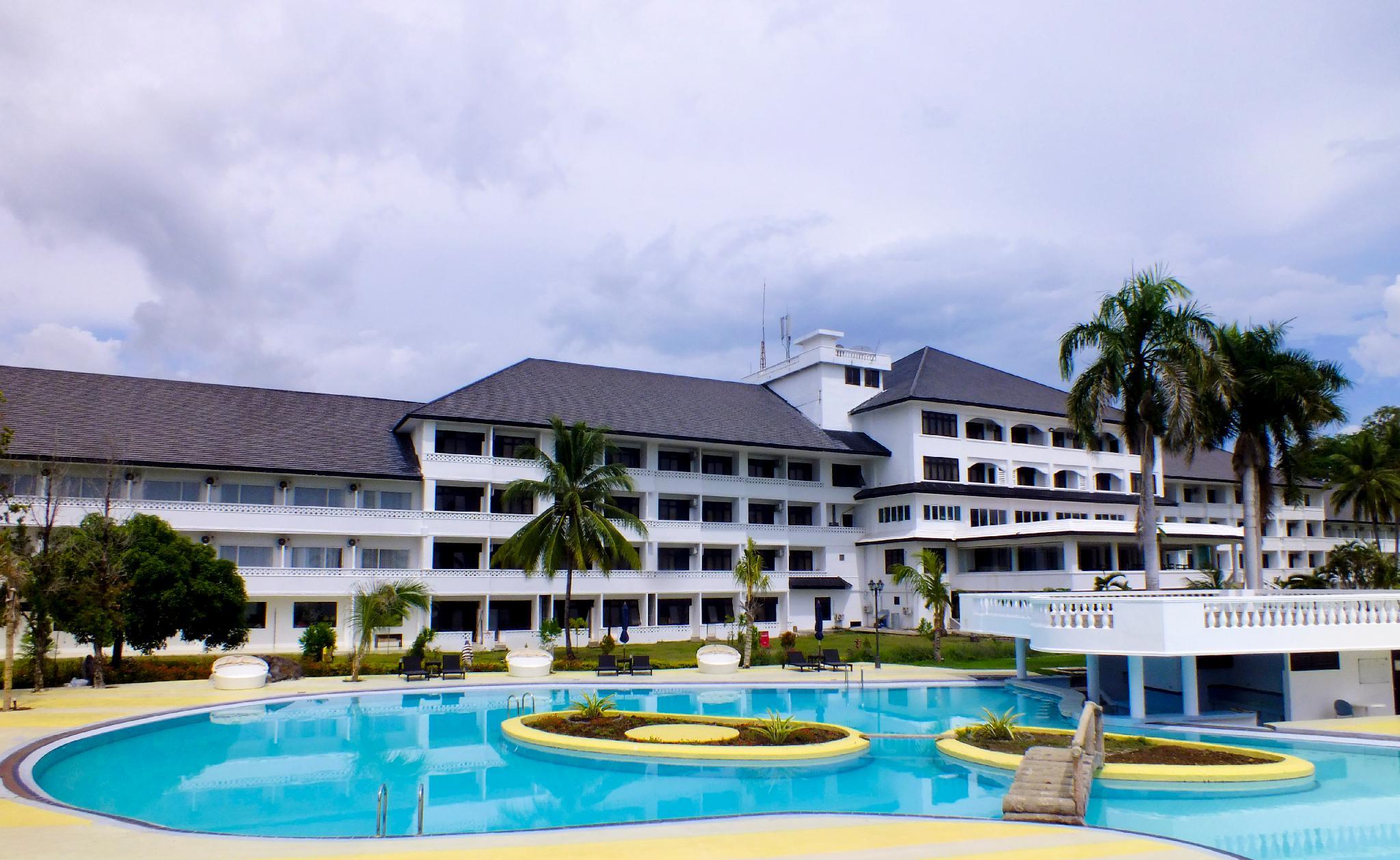 Paradise Hotel Golf and Resort 3/49