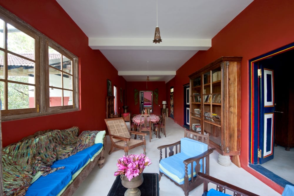 The Kandy Samadhi Centre 54/80