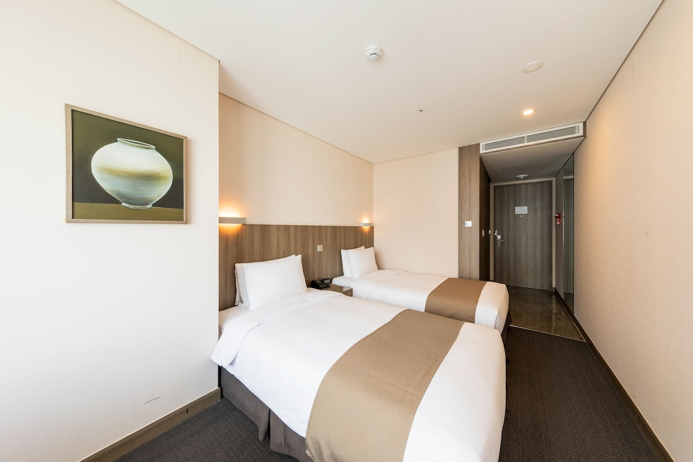 Amid Hotel Seoul 20/65