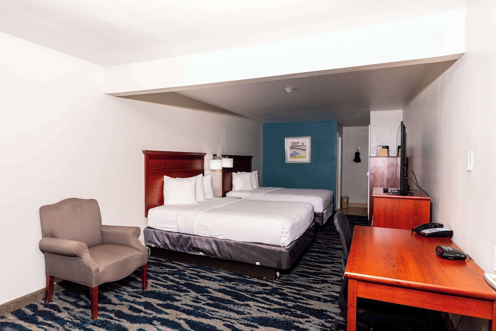 غرفة قياسية بسريرين كوين لذوي الإعاقة، Best Western Paradise Inn 2/7