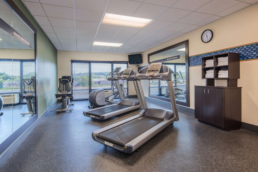 Hampton Inn Wilkesboro 18/50