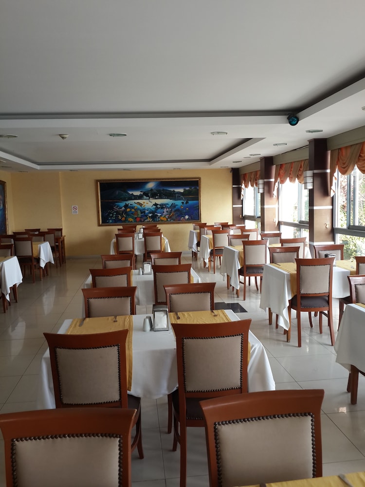 Lara Hotel 46/61