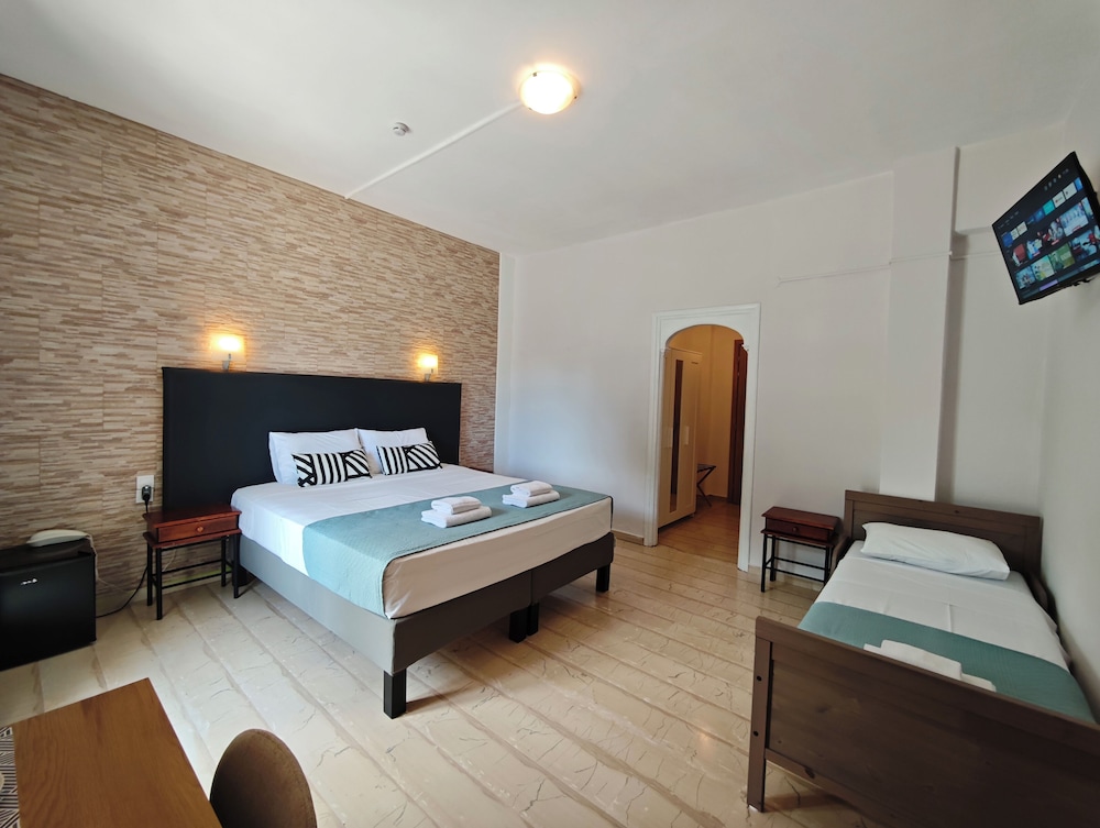 Tina Hotel 5/44