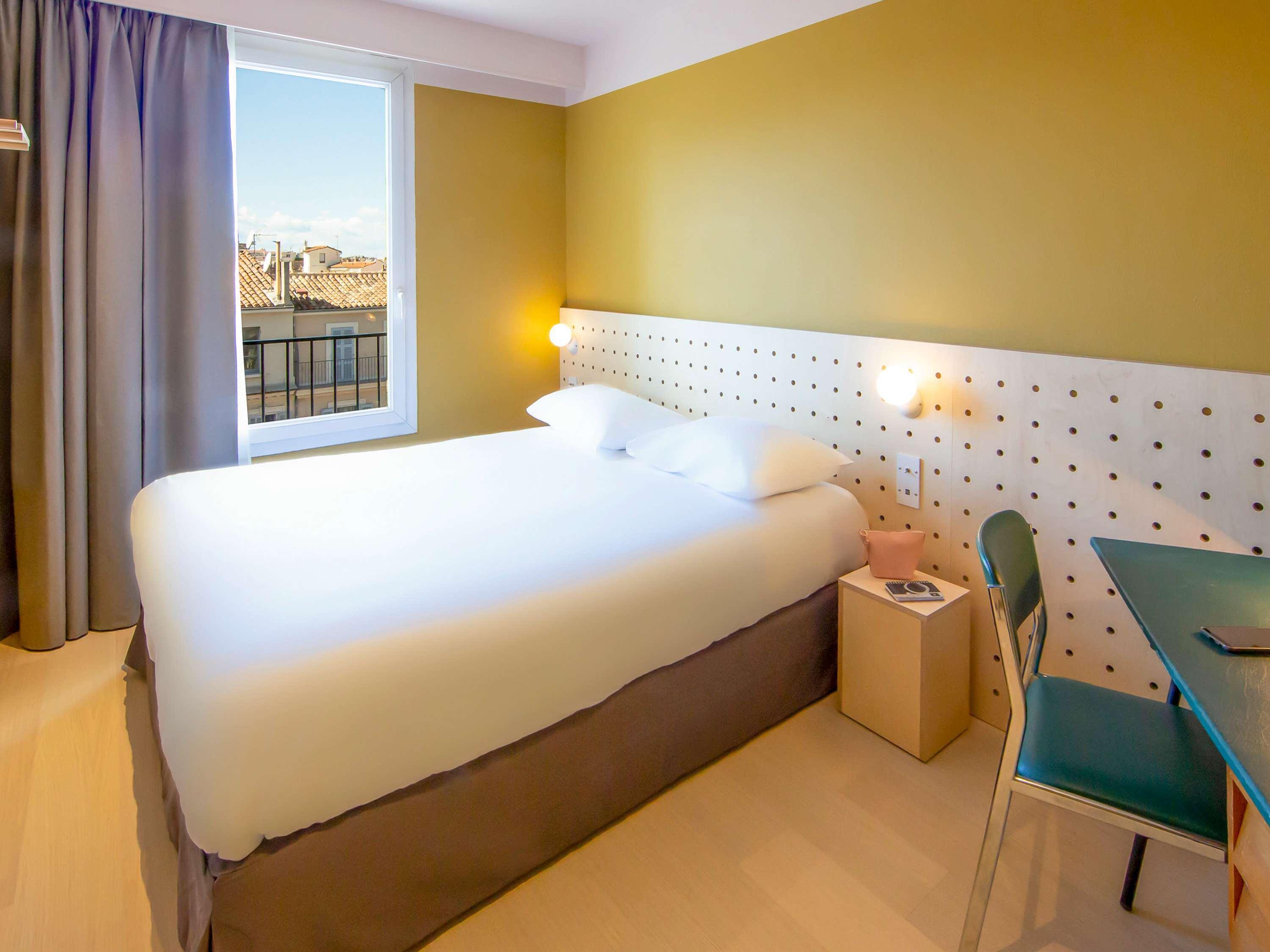 PURE, SINGLE BED