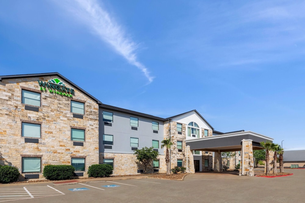 Hawthorn Extended Stay by Wyndham College Station South 31/34