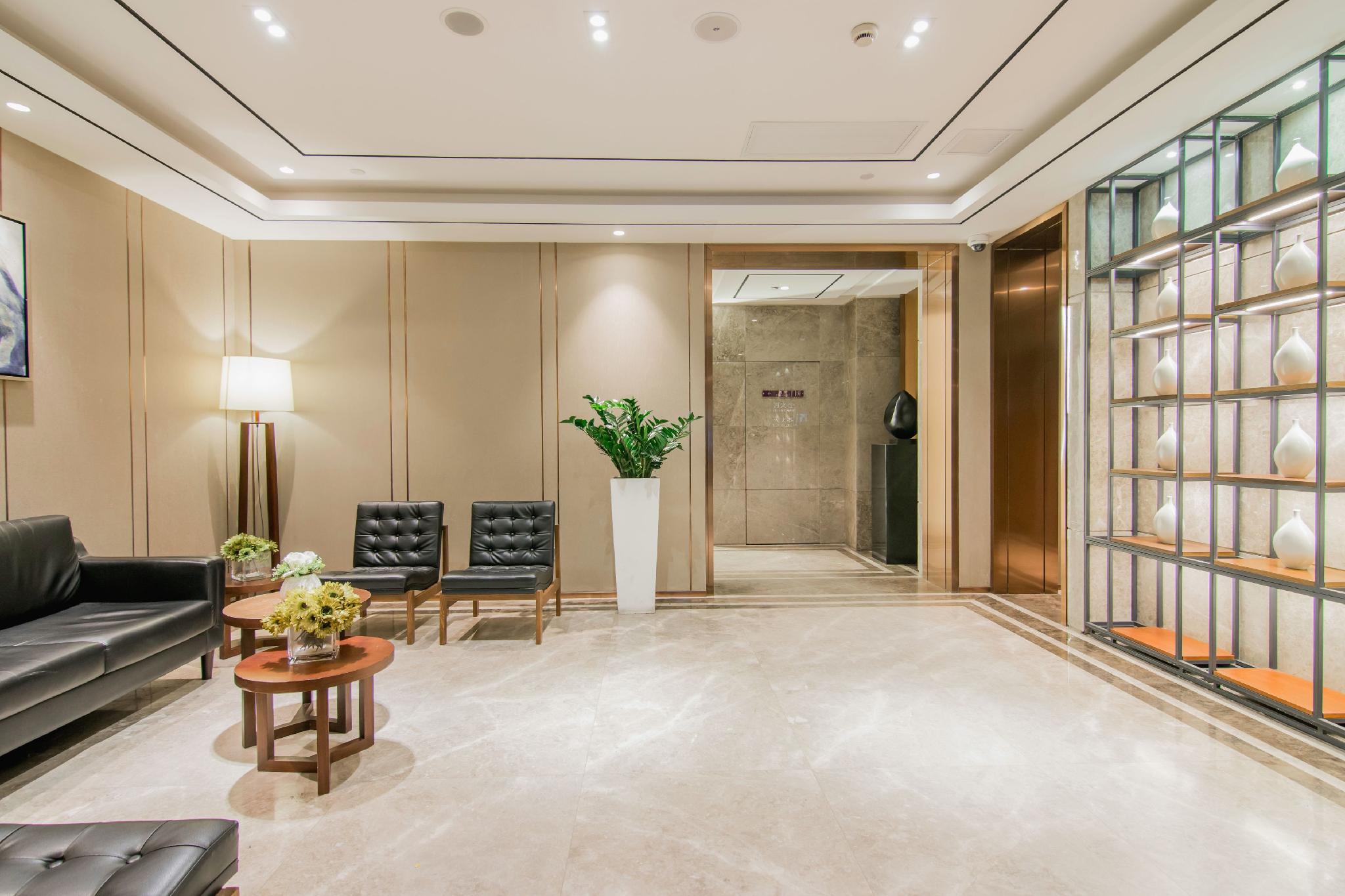 Yitel Hotel (Shanghai New International Expo Center Fangdian Road Metro Station) 12/19