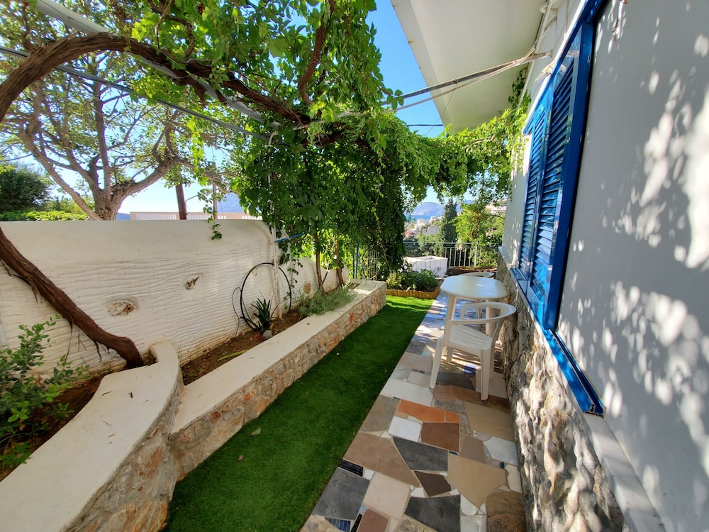 Panorama Studios & Apartments 53/66