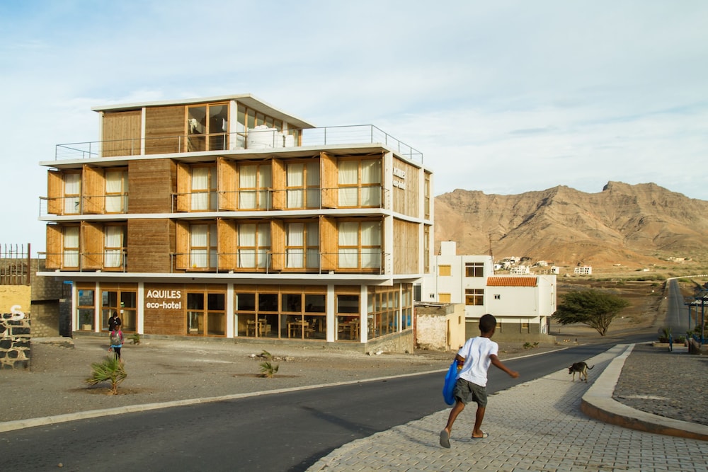 Aquiles Eco Hotel 7/45